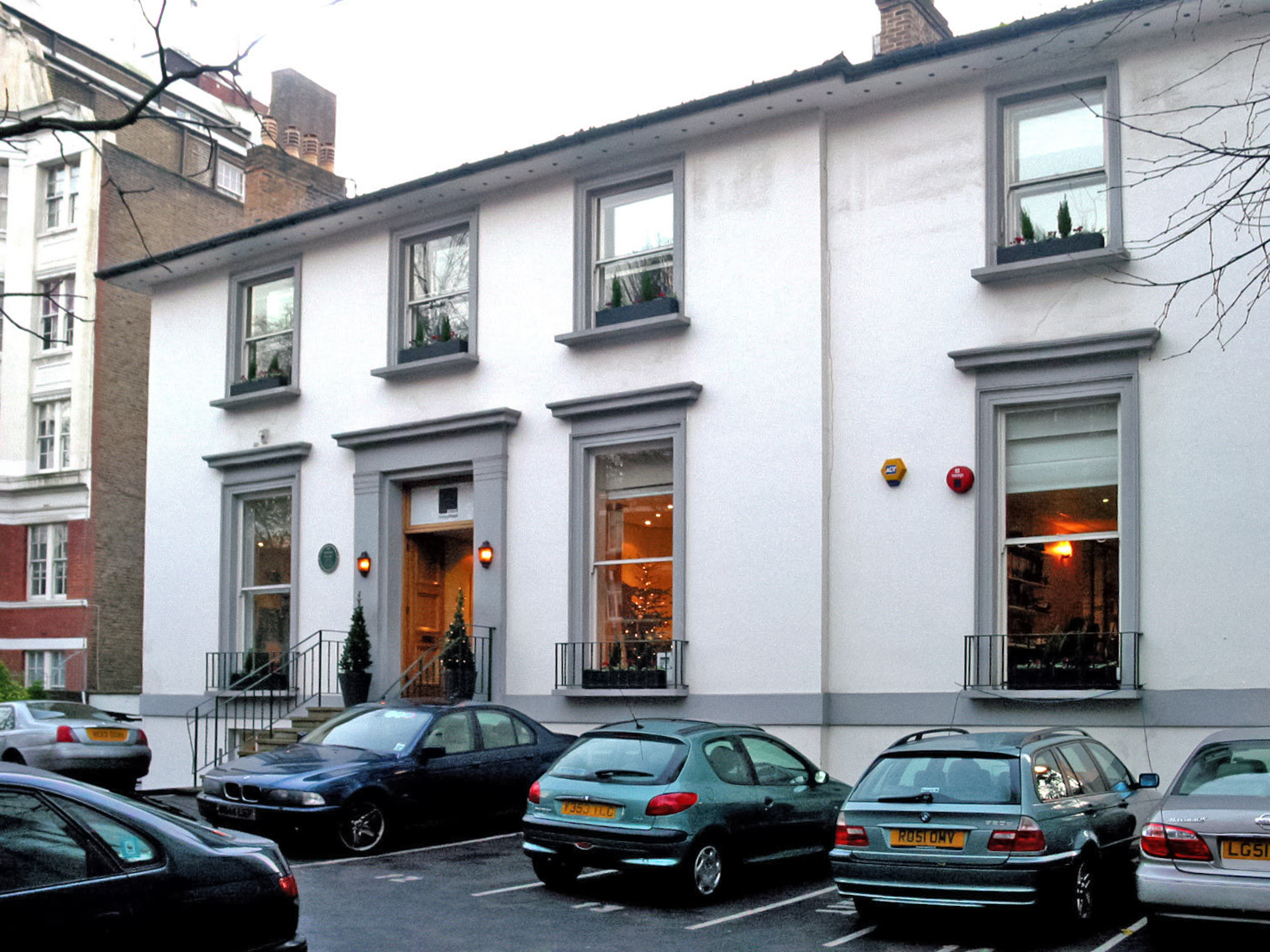 Fachada de Abbey Road Studios, Londres, el estudio donde Incendio Chico grabó Amalaya