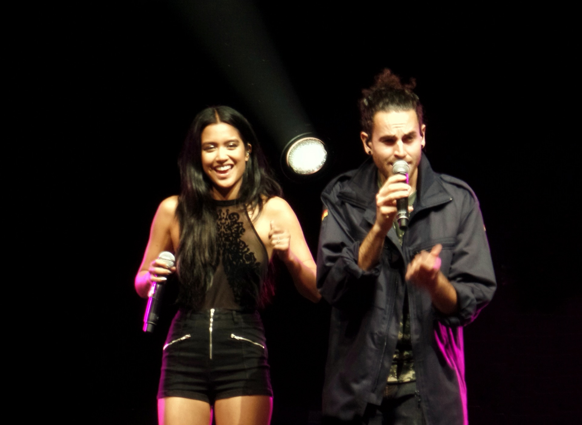 Dos voces en un mismo escenario