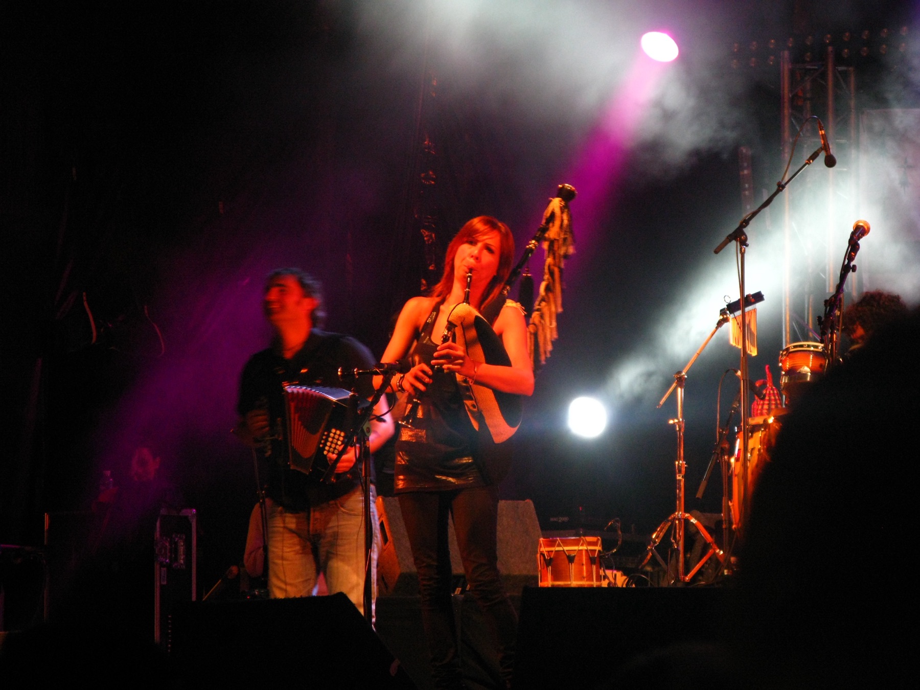 Susana Seivane tocando gaita gallega en Lorient, 2009