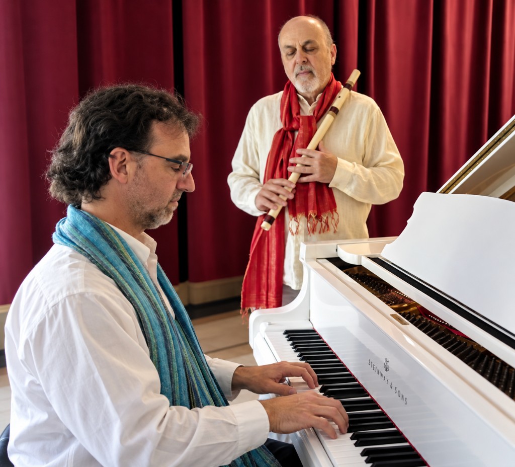 SANGANDI: Pablo Sanguinetti al piano y Félix Andina con bansuri