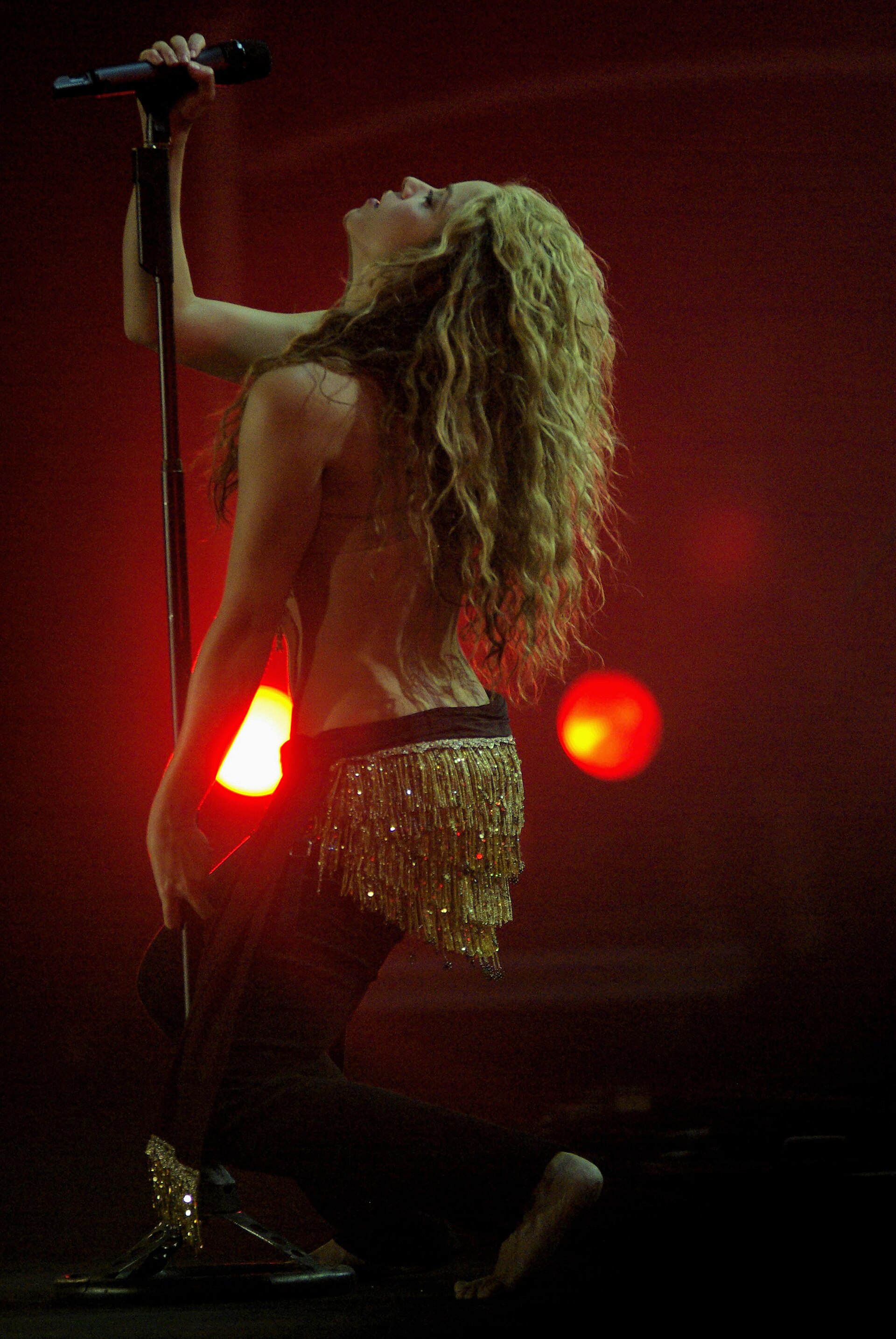 Shakira cantando en el Rock in Rio, 2008